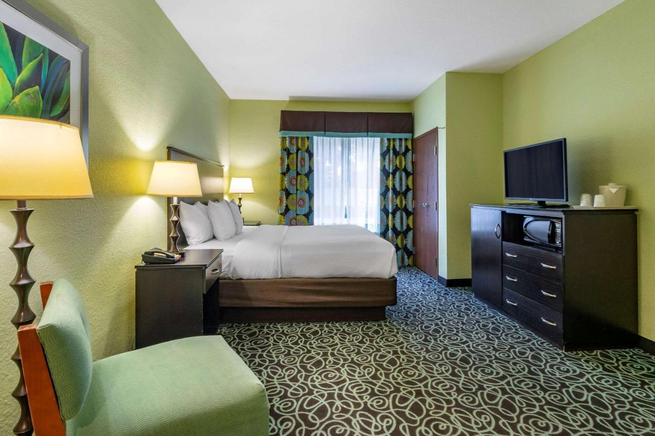 Hampton Inn By Hilton Tampa Fairgrounds Casino Exterior foto